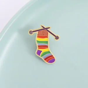 Rainbow Socks Knit Badge Enamel Pins Creative Fashion Knitting Needles Yarn Art Brooches Lapel Badge Jewelry Gift for Friends