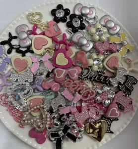 Resin Charms in Various Style for DIY Crafts Decorative Accessories Pendants by Designer Brand Logo Junk Phone Case Charms
