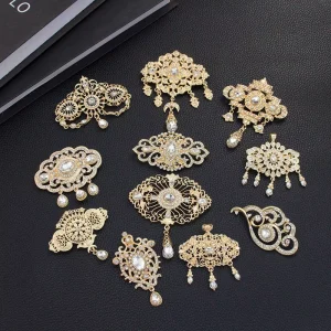 Retro Baroque Style Coat Brooch Fashion Accessory Pins Jewelry for Wedding Party