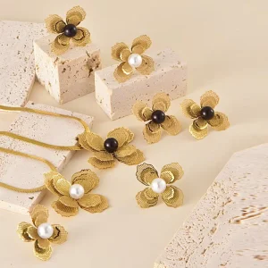 Retro Classic Three-Dimensional Double-Layer Hollow Petal Pearl Set Stainless Steel Flower Jewelry Set Women Gold Engagement