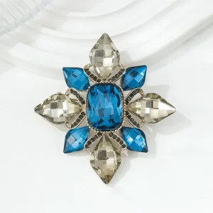 Retro Style Alloy Zirconia Baroque Brooch Elegant and Fashionable for Ladies Clothing a Corsage