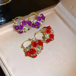 Rose shaped Earrings Featuring a Fashionable Floral Design Exude Luxury and Uniqueness with an Elegant Charm
