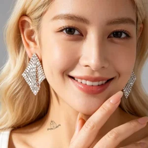 [Shining Gold] Trendy White Crystal Rhinestone Sequins Rhombus Drop Earrings Tassel Pendants High End Versatile Women’s Jewelry