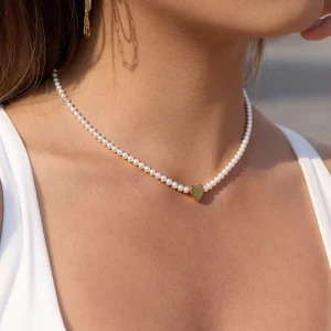 Short Imitation Pearl Vintage Heart Choker Necklace for Women with Link Chain Clavicle Fashion Jewelry