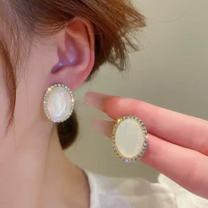 Silver Needle Crystal Diamond Resin Oval Earrings Lovely Fresh Style Earrings Fashionable and Versatile Earrings