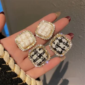Silver Needle Vintage Earrings Women Diamond Romantic Black White Earrings Geometric Earrings