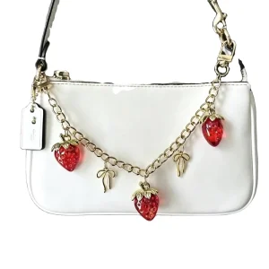Simple Acrylic Fruit Keychain Fashion Strawberry Bowknot Bag Chain Charm Gift for Party