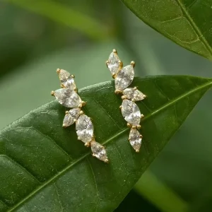 Simple Leaf Design Earrings Crystal Cubic Zirconia Women Fashion Party High Quality Jewelry Stud Earrings