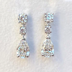 Simple and Elegant Women Earrings Silver Plated Pear Design Imitated Diamond Wedding Fashion Women Drop Earrings