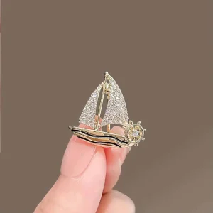 Small Sailboat Brooch Pin with Rhinestone Suit Clothing Decoration Women Fashion Jewelry
