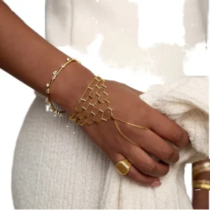 Source Jewelry Factory Oem Odm Custom Logo 18K Gold Plated Brass Chain Bracelet Heart for Female Daily Ornament