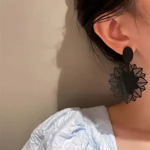 South Korea Exaggerated Mori Style Black Flower Earrings Super Fairy Girl Elegant Internet Popular Earrings Female