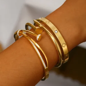 Stainless Steel 18k Gold plated Simple Four leaf Clover Zircon Bangle Bracelet for Women Girls