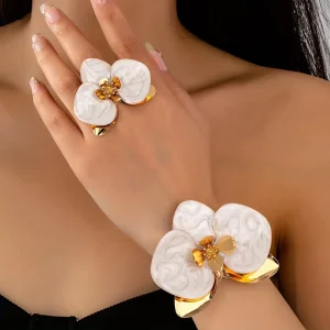 Stylish Bangle and Ring Set for Everyday Office Wear