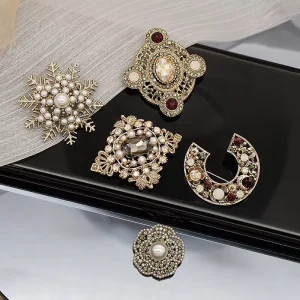 Stylish Outfit Brooch Brass Great Quality Brooches and Pins Women Statement Vintage Luxury Jewelry