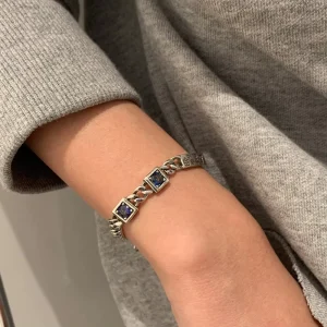 Sweet Cool Style Bangle with Creative Splicing Design for Women Vintage Graffiti Fashionable Trendy Jewelry