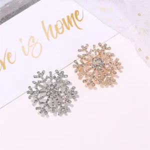 Temperament Diamond set Corsage Buckle Pin Christmas Creative Snowflake Brooch Fashion Metal Pin Clothing Accessories