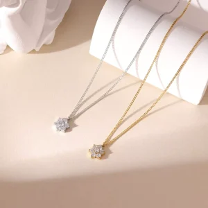 Temperament and Fresh Fashion Pendant Necklaces Sweet Design Sense Flower Necklace Exquisite and Sophisticated Geometric Jewelry