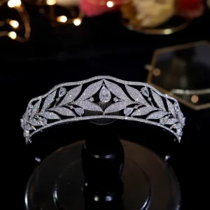 Tiaras European Bridal Headdress Crown Fashion Wedding Design Crown Women’s Party and Princess Birthday Hair Accessories A00789