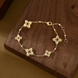 Trendy 18K Gold Four Leaf Flower Cubic Zirconia Link Bracelet