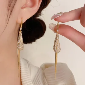 Trendy Exquisite Zircon Teardrop Tassel Ear Hooks Fashionable Elegant High End Long Niche Design Earrings Diamond