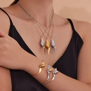 Trendy Gold Plated Pendants Polished Irregular Twist Chain Necklace Fashion Jewelry Accessories for Party Occasions