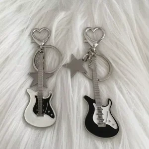 Trendy Guitar Keychain Sweet Cool Heart Star Key Chains Women Fashion Pendant Rock Punk Vintage Metal Keychains Accessories