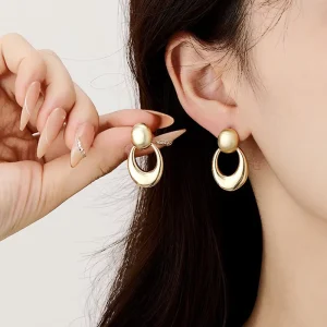 Trendy Retro Niche Design Sense Oval Pearl Earrings Women Fashion Elegant Jewelry Accessories