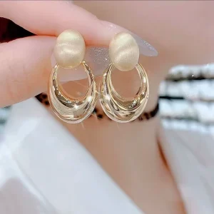 Trendy Retro Niche Design Sense Oval Pearl Earrings Women Fashion Elegant Jewelry Accessories