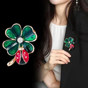 Unisex Four Leaf Clover Ladybug Plated Alloy Enamel Brooch Creative Fashion Accessory for Wedding Gift Party Engagement