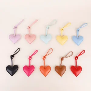 Updating Fashion Color Leather Love Heart Leather Tags Embossesd Hang Bag Pendant Key RIng Ornament Wristlet Bag Charms