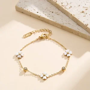 VEWANT Exquisite Stainless Steel High Polished Three White Shell Flower CZ Bracelet 18K Gold Plated for Special Occasions