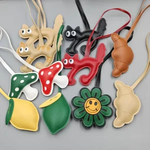 Various Sunflower Joyful Face Flower Pendant Faux Leather Car Hanging Ornaments Accessory Fashionable Decoration for Bags