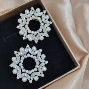 Versatile Elegant High-End Women’s Brooch Popular Foreign Trade for Suits Accessories Fashionable Zircon Brooches