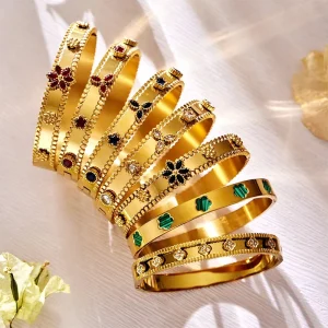 Vintage 18K Gold Plated Waterproof Stainless Steel Snap Gear Zircon Flower Bangles for Women Gift
