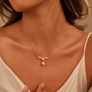 Vintage Angel Wing Pearl Necklace Stainless Steel 18K Gold Plated Dainty Sparkle Chain Elegant Pearl Pendant Necklaces for Women