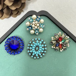 Vintage Bohemian Rhinestone Brooch Retro Middle Eastern Style Crystal Pin Elegant Women Clothing Accessory Jewelry