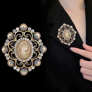 Vintage Brooches Jewelry Gifts Hollowed Out Rhinestone Relief Beauty Head Brooches Baroque Clothing Alloy Badges