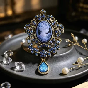 Vintage Court Beauty Head Brooch Light Luxury Corsage Pin High End Clothing Accessory