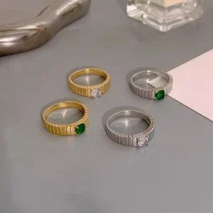 Vintage Retro Fashion Rings Non Tarnish Stainless Steel Rings Close Zircon Gold Rings for Women Men