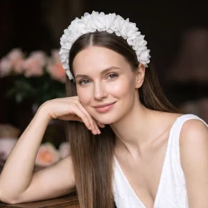 Wide Headband with 3D White Mesh Flower Decorations Suitable for Brides and Bridesmaids Simple Wedding Hair Accessory