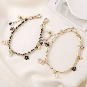 Women Camellia Flower Pearl Bead Heart Pendant Bag Charm Chain Keychain Accessory for Wallet Purse Shoulder Bag Handbag Deco