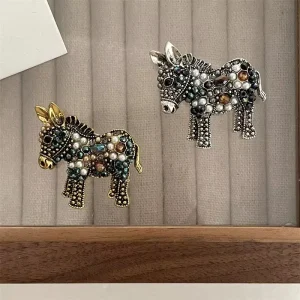 Women Men Fashion Cute Donkey Pearl Crystal Pins Badges Classic Elegant Animal Metal Brooches for Women Men Gift