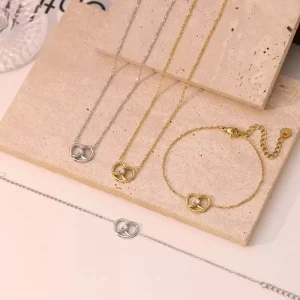 Women Trendy Fashion High End Stainless Steel 18K Gold Plated Charm Heart Shaped Zirconia Bracelet