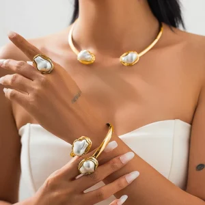Women’s Baroque Shaped Pearl Necklace Gold Plated Alloy Collarbone Chain Set for Wedding Parties Engagements