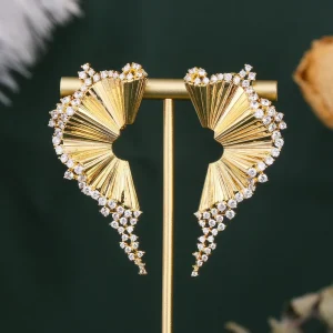 Women’s Elegant Gold Plated Crystal Dangle Earrings Trendy Non Pierced Clip On Geometric Fan Shape Fashion Alloy Jewelry