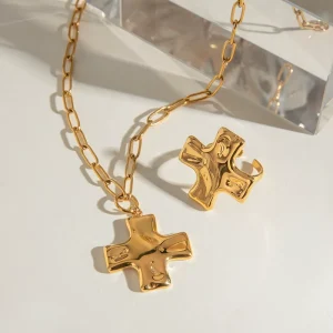 Women’s European American Electroplated Stainless Steel Hammer Cross Pendant Necklace Ring Niche Light Luxury Design