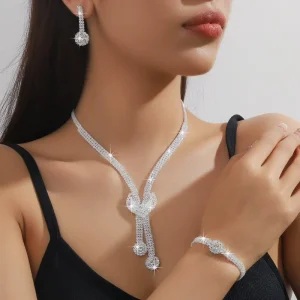 Women’s Fashion 4Pcs Heart Tassel Necklace Bracelet Earrings Set Sparkling Claw Chain Jewelry Set for Wedding Party Ladies Gift