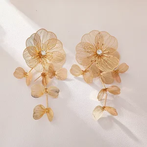 Women’s Fashion Jewelry Exaggerated Gold Hollowed Leaf Flower Drop Earrings Diamond Studded Iron Large Flower