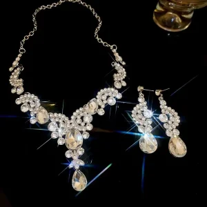 Women’s Fashionable Classic Gold Plated Jewelry Set Luxurious Diamond Crystal Necklace Earring Accessory Set